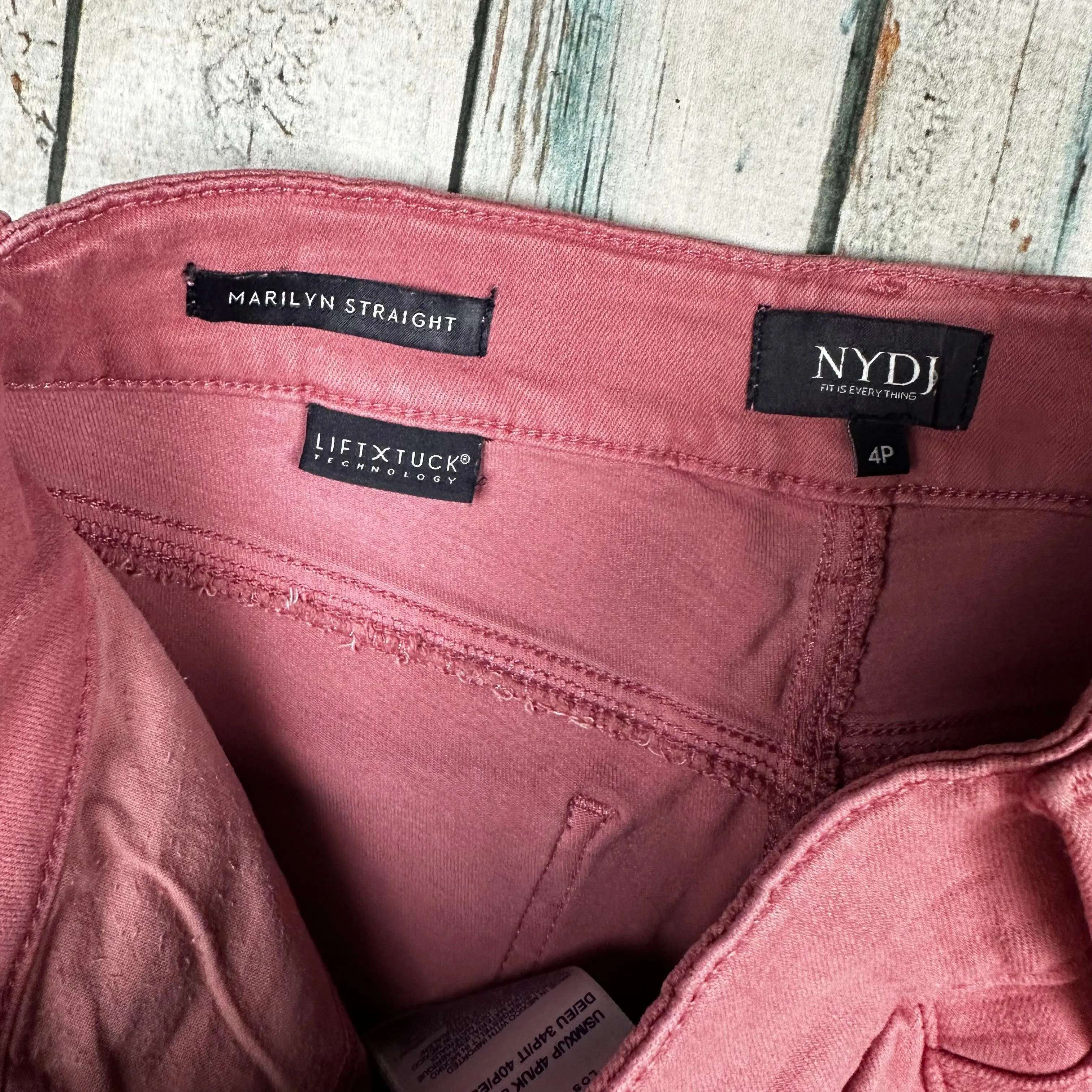 NYDJ Lift & Tuck 'Marilyn Straight' Rose Pink Jeans -Size US 4P or ( 8AU)