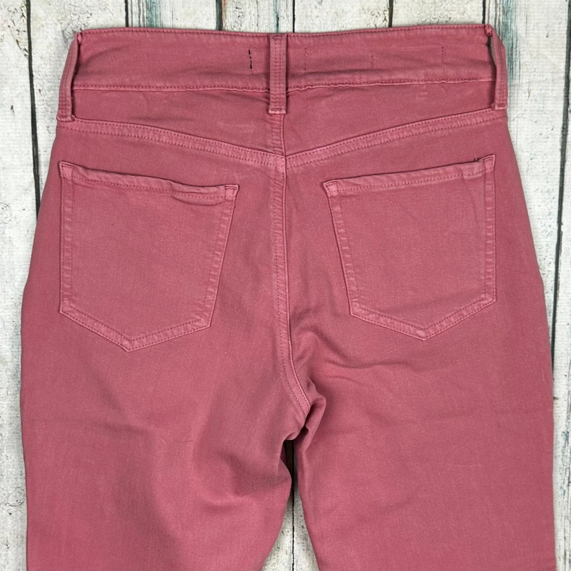 NYDJ Lift & Tuck 'Marilyn Straight' Rose Pink Jeans -Size US 4P or ( 8AU)